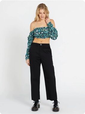 Black chino skate pants- Volcom thisthatthem